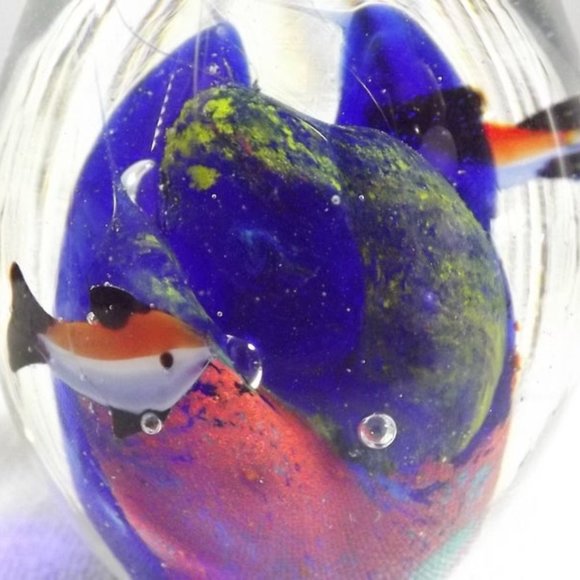 Vintage Aquarium Art Glass Paperweight - Picture 2 of 8